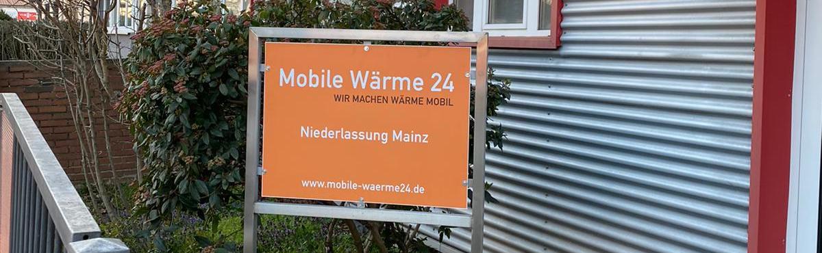 Mobile Wärme 24 Firmenschild am Standort Mainz