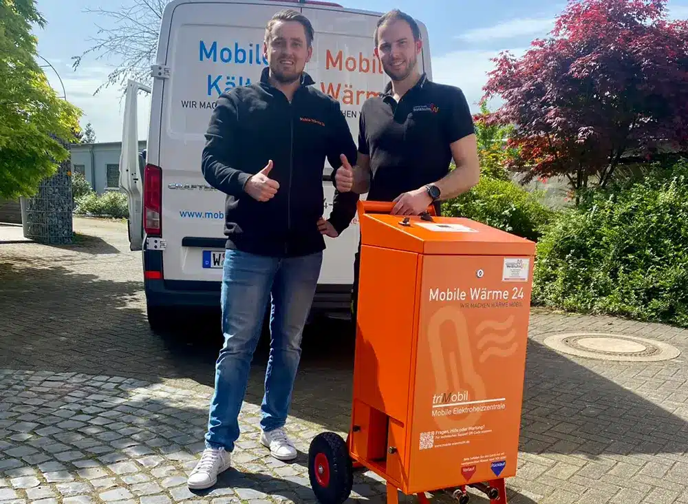 Übergabe einer E-Karre an Heizung Sanitär Weißhuhn