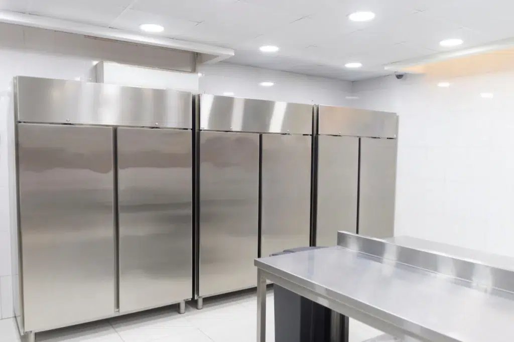 Market bans - Exemplary room with cooling appliances.