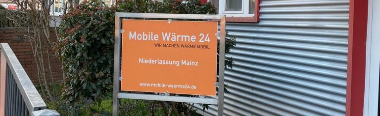 Mobile Wärme 24 Firmenschild am Standort Mainz